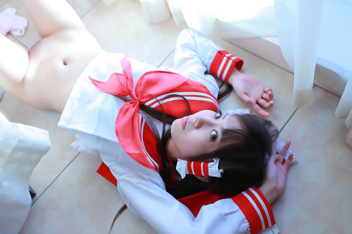 [Cosplay] Reimu Hakurei with dildo and toys - Touhou Project Cosplay 2